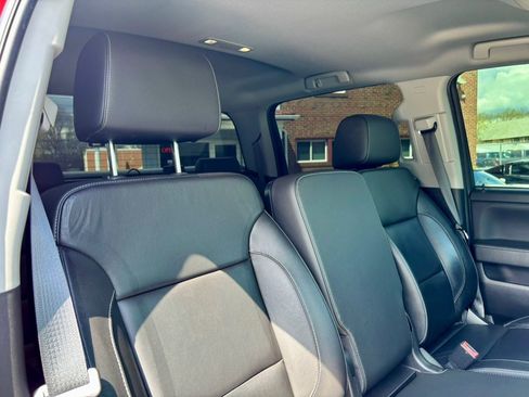Used 2019 GMC Sierra 2500 SLT w/ Duramax Plus Package AWD/4WD image 16