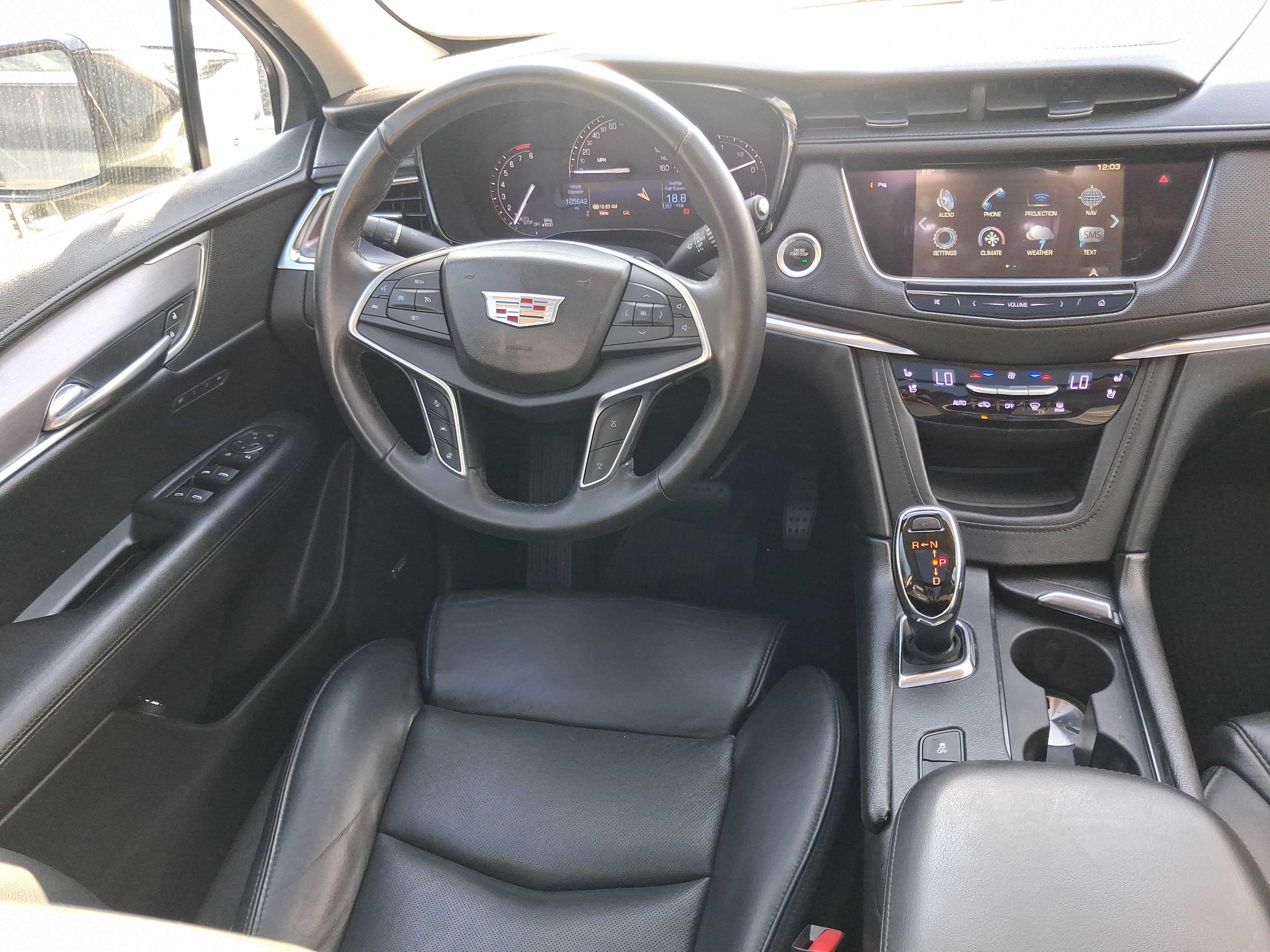 Used 2017 Cadillac XT5 Premium Luxury w/ LPO, Wheel Lock Package FWD image 8
