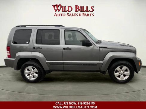 Used 2012 Jeep Liberty Sport w/ Popular Equipment Group AWD/4WD image 4