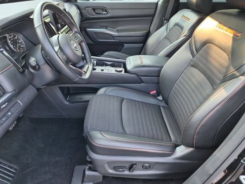 Used 2024 Nissan Pathfinder Rock Creek AWD/4WD image 11