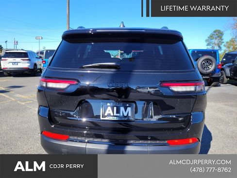 New 2025 Jeep Grand Cherokee L Altitude AWD/4WD image 11