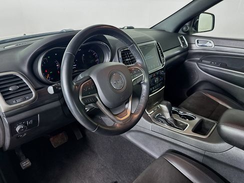 Used 2021 Jeep Grand Cherokee Laredo X image 8