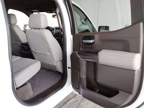 Used 2019 Chevrolet Silverado 1500 LTZ w/ LTZ Plus Package AWD/4WD image 14