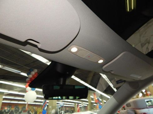 Used 2023 Tesla Model Y AWD image 27