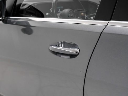 Used 2025 Mercedes-Benz GLE 350 4MATIC w/ AMG Line Exterior image 38