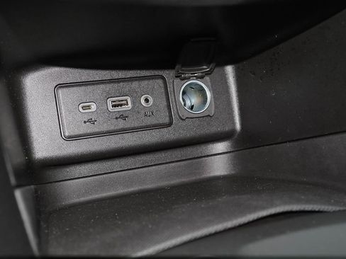 Used 2020 Chevrolet Equinox LT image 16