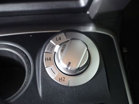 Used 2022 Toyota 4Runner SR5 Premium image 51