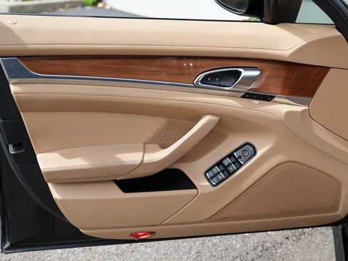 Used 2013 Porsche Panamera image 27