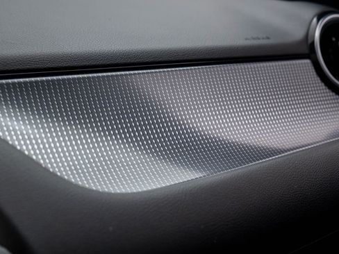 Used 2021 Mercedes-Benz GLA 250 4MATIC image 30