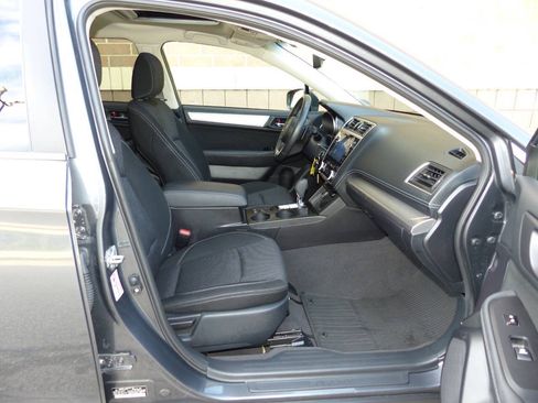 Used 2018 Subaru Outback 2.5i Premium AWD/4WD image 40