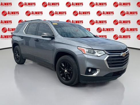 Used 2020 Chevrolet Traverse LT FWD image 3