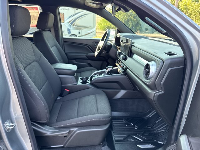 Used 2025 Chevrolet Colorado LT w/ Advanced Trailering Package AWD/4WD image 29