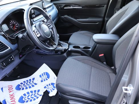 Used 2023 Kia Seltos S image 38