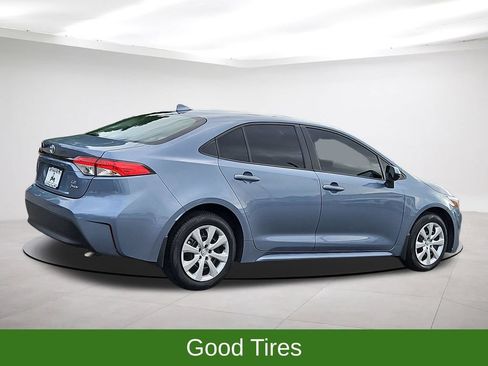 Used 2025 Toyota Corolla LE w/ Convenience Package FWD image 7