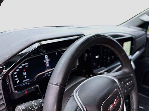 Used 2024 GMC Sierra 1500 Elevation RWD image 9