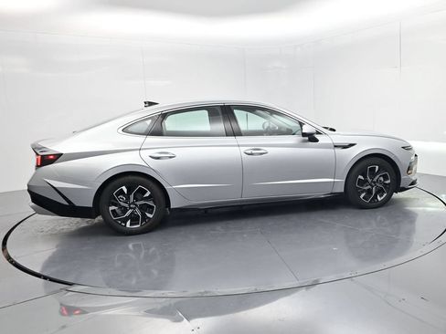 Used 2025 Hyundai Sonata SEL FWD image 8