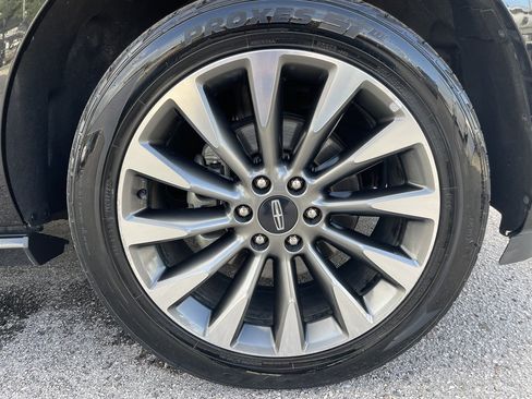 Used 2019 Lincoln Navigator L Select AWD/4WD image 34