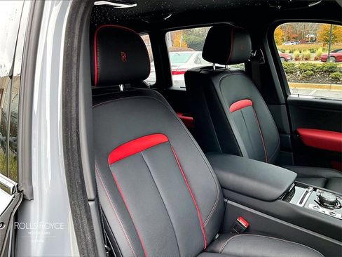 Certified 2024 Rolls-Royce Cullinan Black Badge image 9