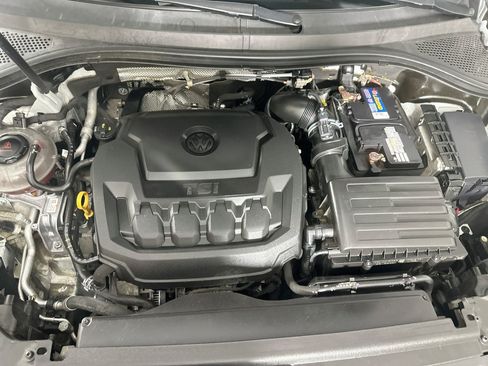 Used 2018 Volkswagen Tiguan SE FWD image 33