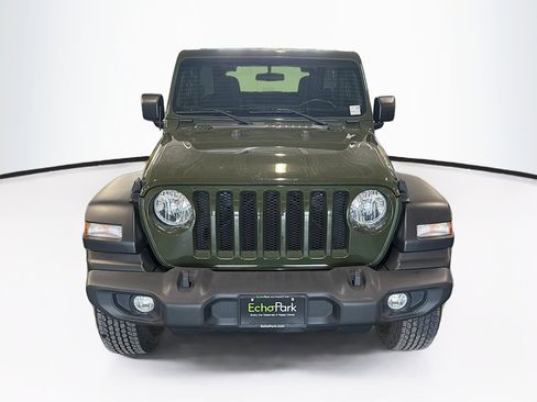 Used 2021 Jeep Wrangler Sport AWD/4WD image 2