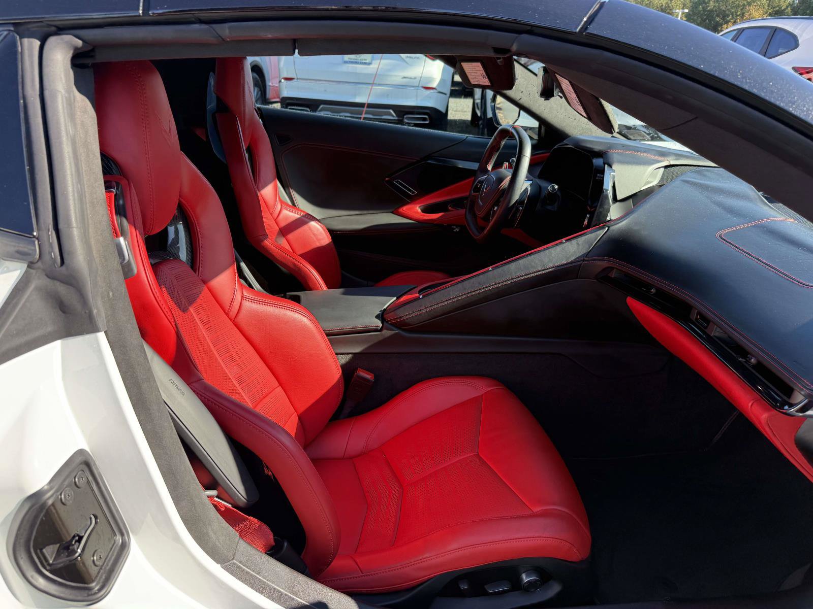 Used 2024 Chevrolet Corvette Stingray Premium Conv w/ Z51 Performance Package RWD image 15