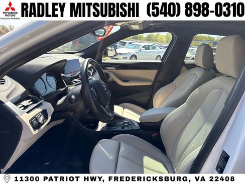 Used 2022 BMW X2 xDrive28i w/ Convenience Package AWD/4WD image 3