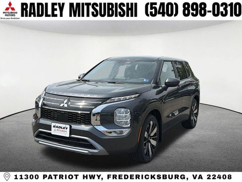 New 2026 Mitsubishi Outlander SE image 1