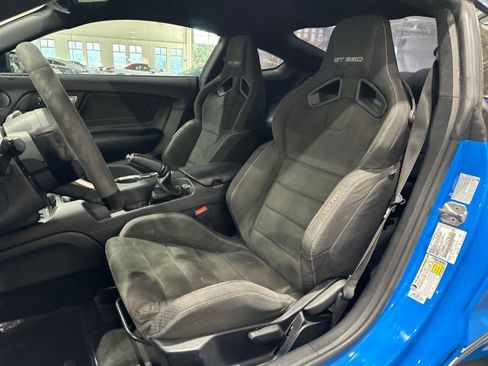 Used 2017 Ford Mustang Shelby GT350 w/ Electronics Package RWD image 5