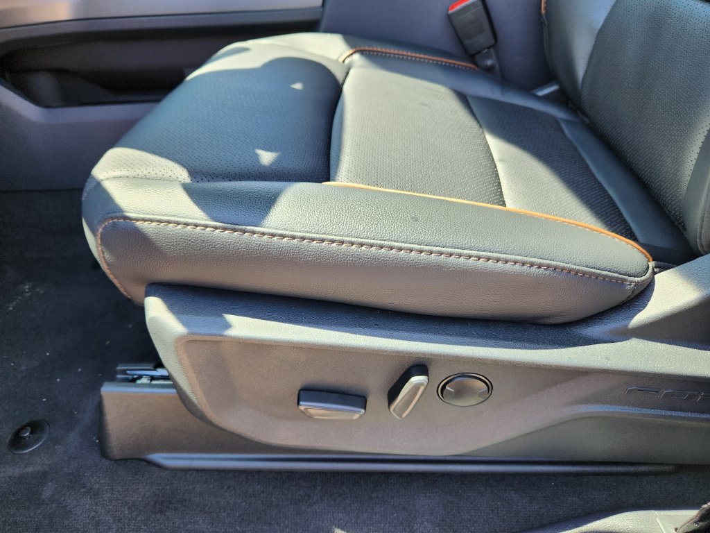 New 2026 Ford F550 4x4 Crew Cab image 13