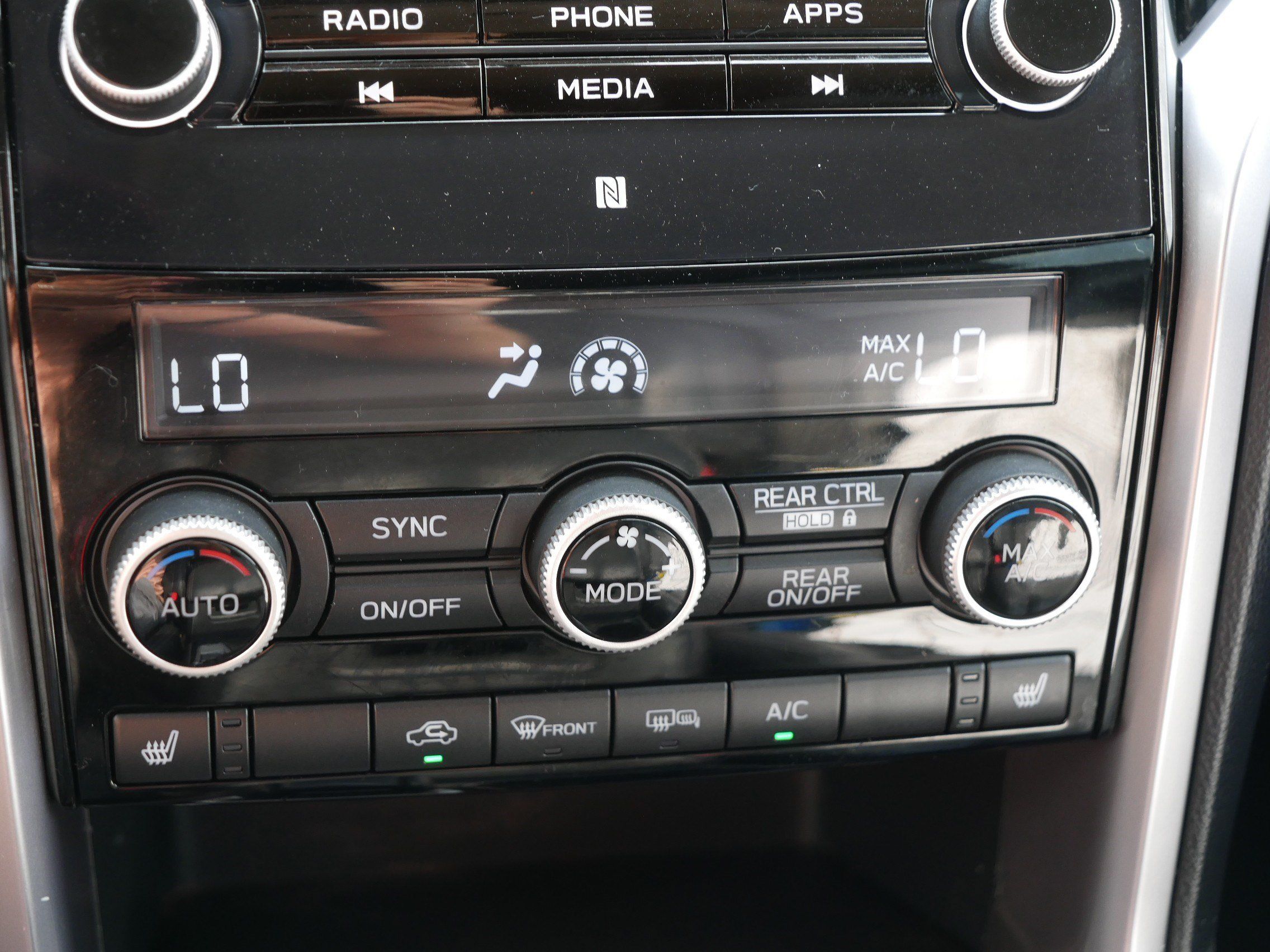 Used 2022 Subaru Ascent Limited AWD/4WD image 23
