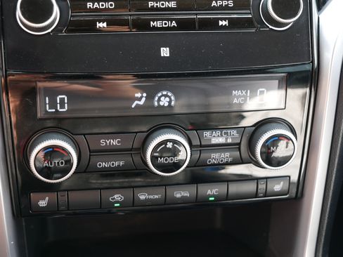 Used 2022 Subaru Ascent Limited AWD/4WD image 23
