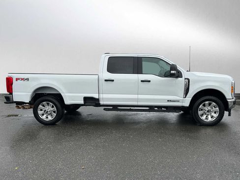 Used 2023 Ford F350 XLT image 2
