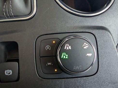 Certified 2023 Chevrolet Traverse LT w/ LT Premium Package image 26