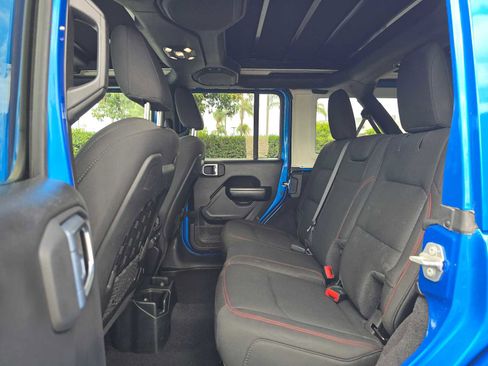 Used 2021 Jeep Wrangler Unlimited Rubicon AWD/4WD image 17