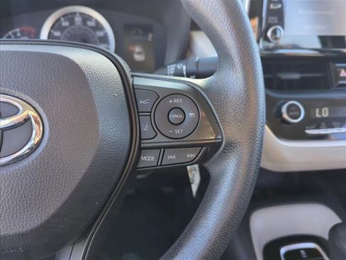 Used 2020 Toyota Corolla LE image 14