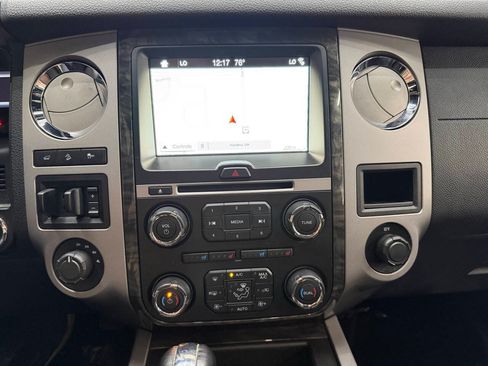 Used 2017 Ford Expedition Limited w/ Equipment Group 301A AWD/4WD image 28