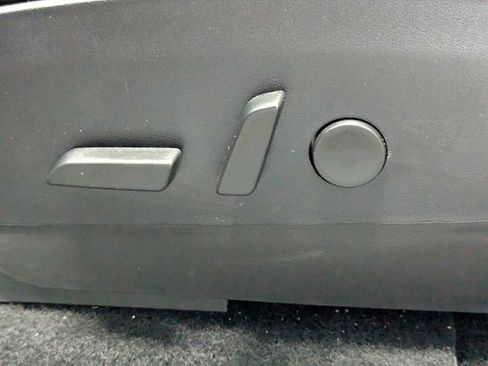 Used 2020 Tesla Model Y Long Range AWD/4WD image 11
