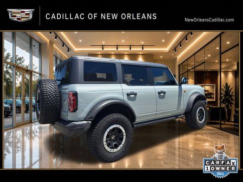 Used 2023 Ford Bronco Badlands w/ Sasquatch Package AWD/4WD image 3
