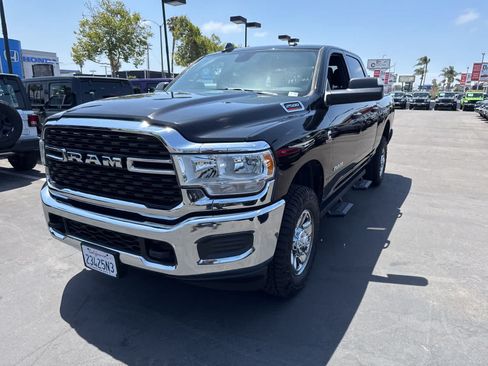 Used 2022 RAM 2500 Big Horn AWD/4WD image 2