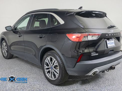 Used 2021 Ford Escape SEL w/ Technology Package AWD/4WD image 5