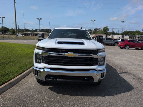 Used 2025 Chevrolet Silverado 2500 LT AWD/4WD image 1