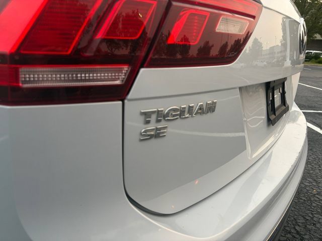 Used 2018 Volkswagen Tiguan SE FWD image 24