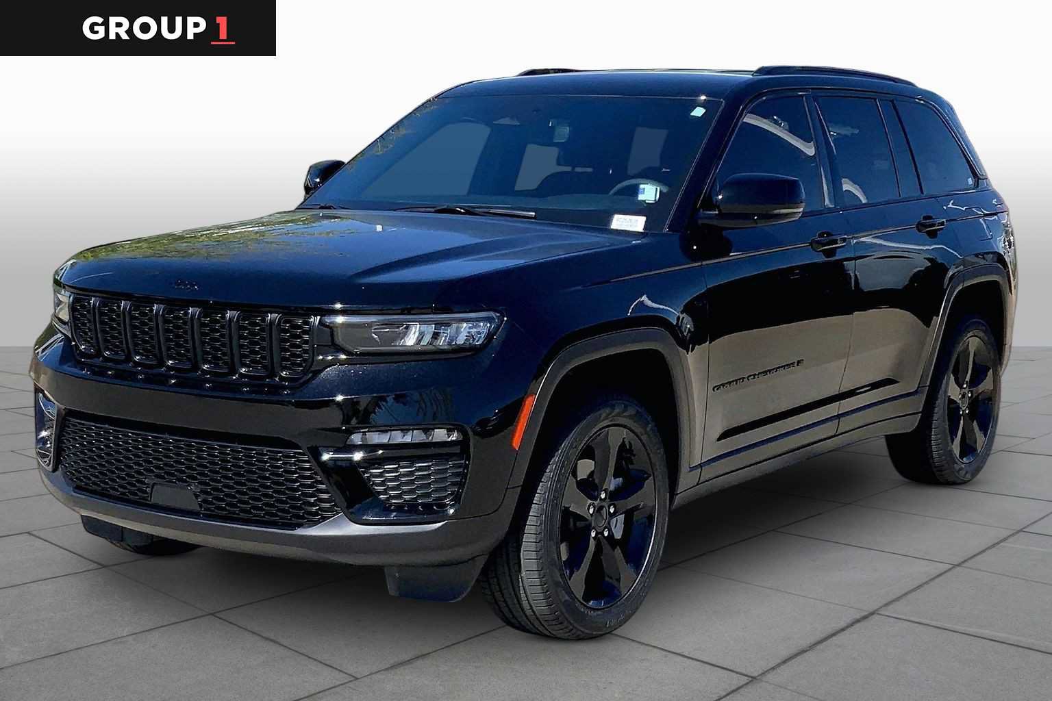 Used 2024 Jeep Grand Cherokee Limited w/ Black Appearance Package AWD/4WD image 1