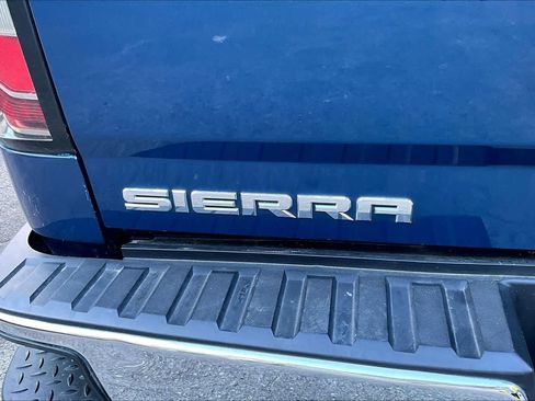 Used 2017 GMC Sierra 1500 SLT w/ SLT Premium Package AWD/4WD image 29