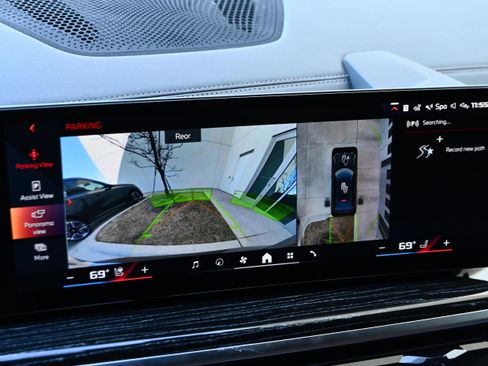 Certified 2025 BMW X6 M60i w/ Executive Package image 14