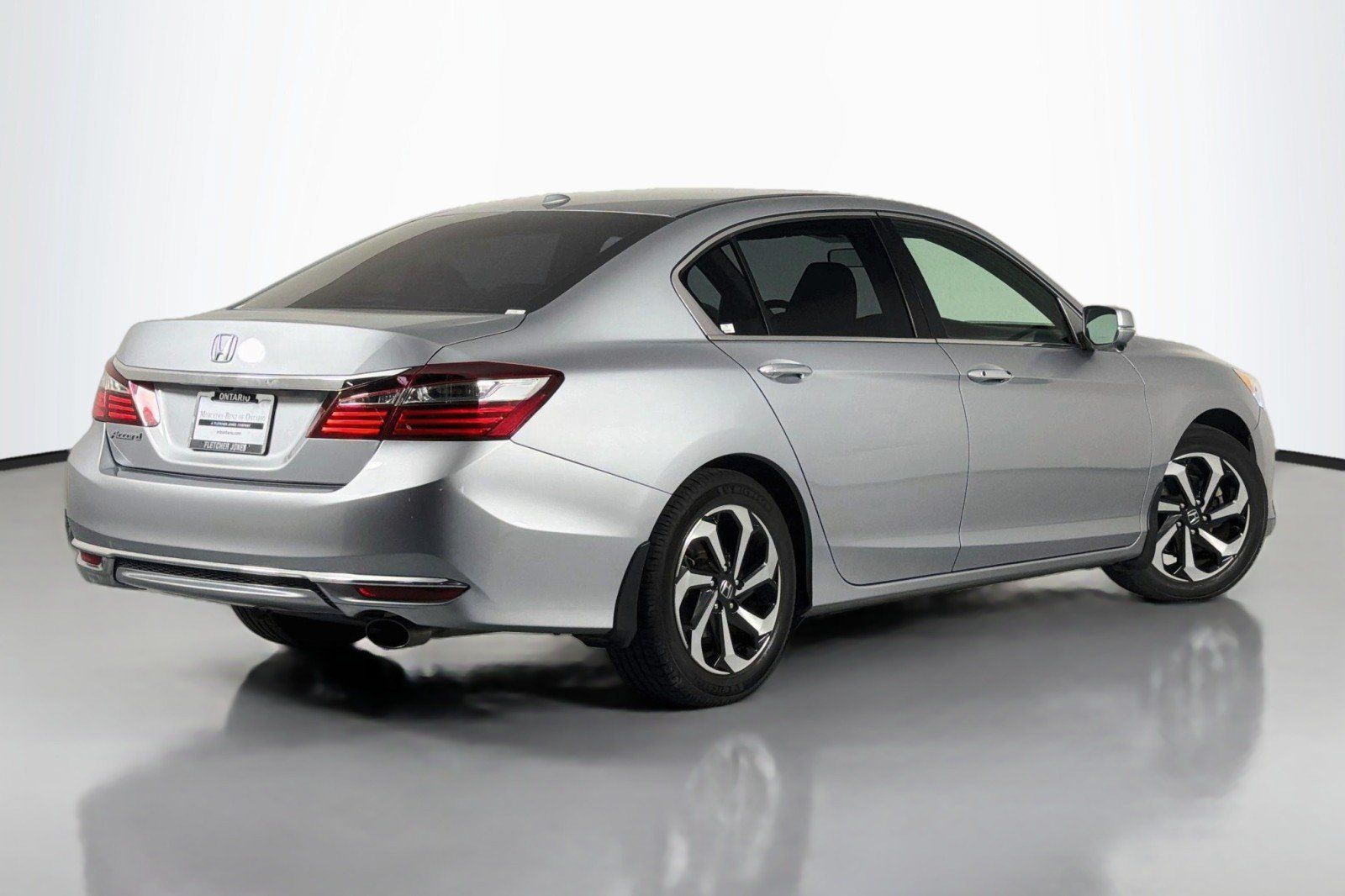 Used 2016 Honda Accord EX image 12