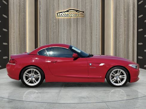 Used 2010 BMW Z4 sDrive30i w/ Premium Pkg image 16