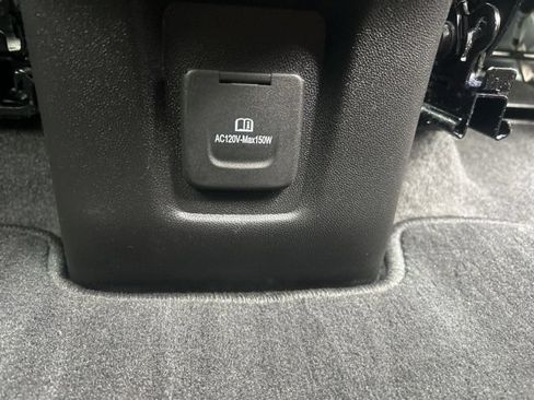 Used 2023 GMC Terrain SLE w/ Driver Convenience Package AWD/4WD image 15