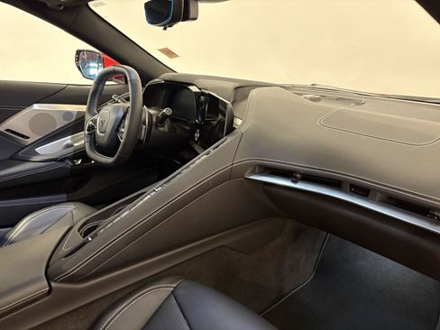 Used 2022 Chevrolet Corvette Stingray Preferred Cpe w/ Z51 Performance Package RWD image 41