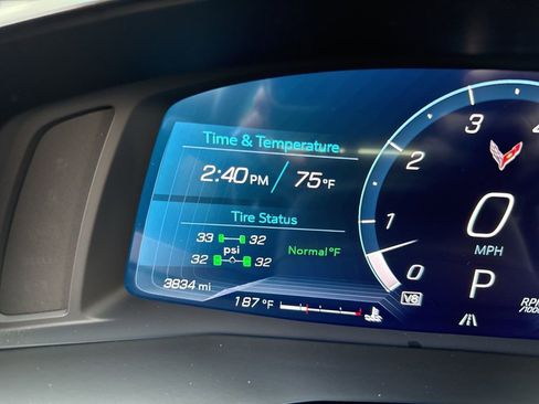 Used 2025 Chevrolet Corvette Stingray Coupe w/ 1LT image 21